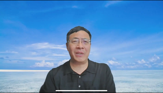 男人的照片上寫著字描述已自動生成 男人的照片上寫著字描述已自動生成